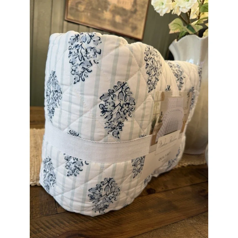 RARE Modern Heirloom 3pc King Block Print Quilt Set Blue NEW